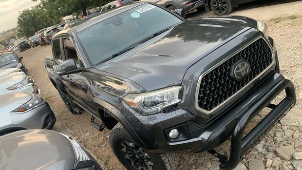 Toyota Tacoma TRD Off Road 2018 Gray