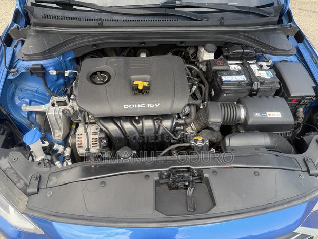 Hyundai Elantra 2017 Blue photo 5
