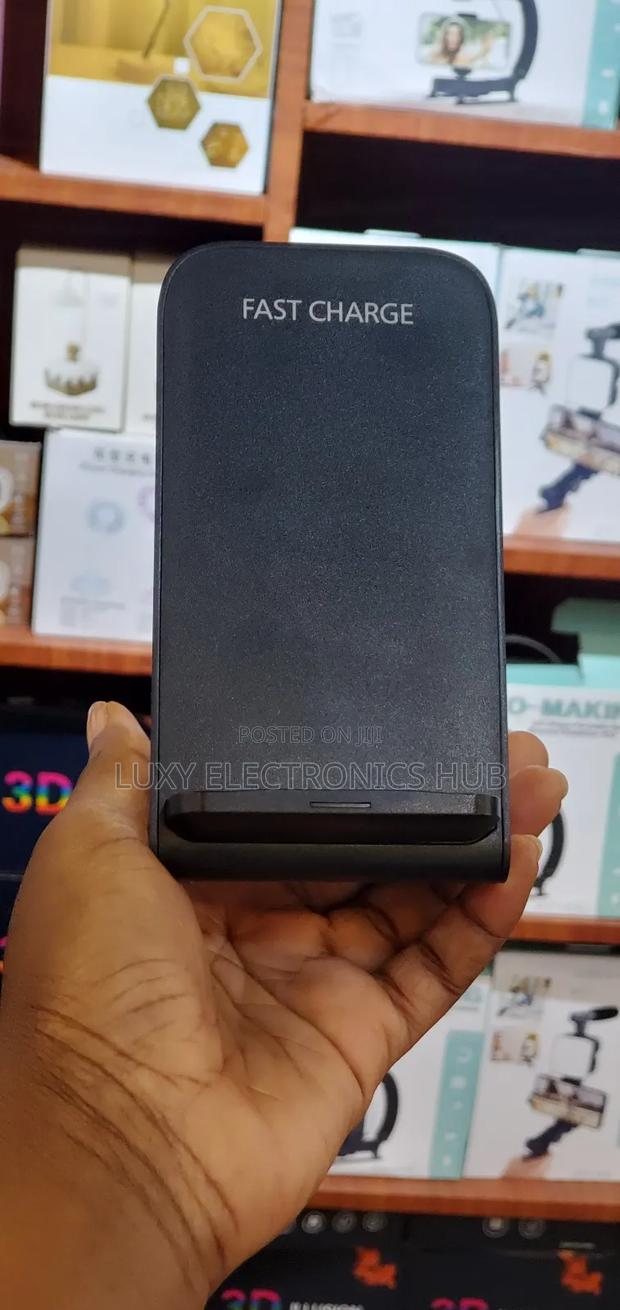 Phone Stand With Wireless Charger photo 3