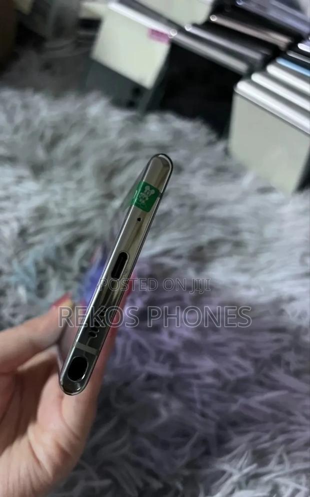 New Samsung Galaxy Note 10 5G 256 GB Silver photo 4