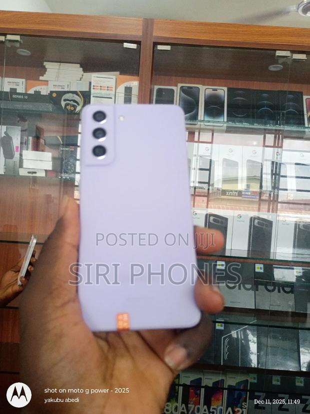 Samsung Galaxy S21 FE 5G 128 GB Purple photo 2