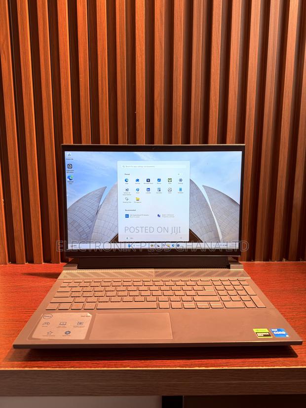 Laptop Dell G15 5535 16GB Intel Core i5 SSD 750GB