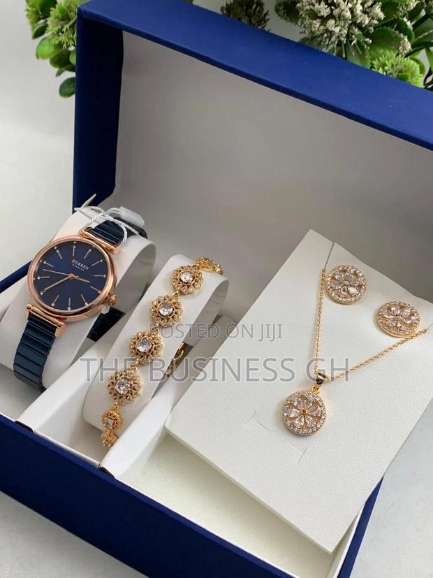 Ladies Watch With Bracelet and Necklace photo 2