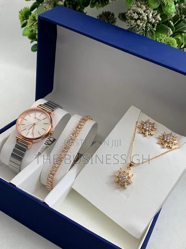 Ladies Watch With Bracelet and Necklace photo 3
