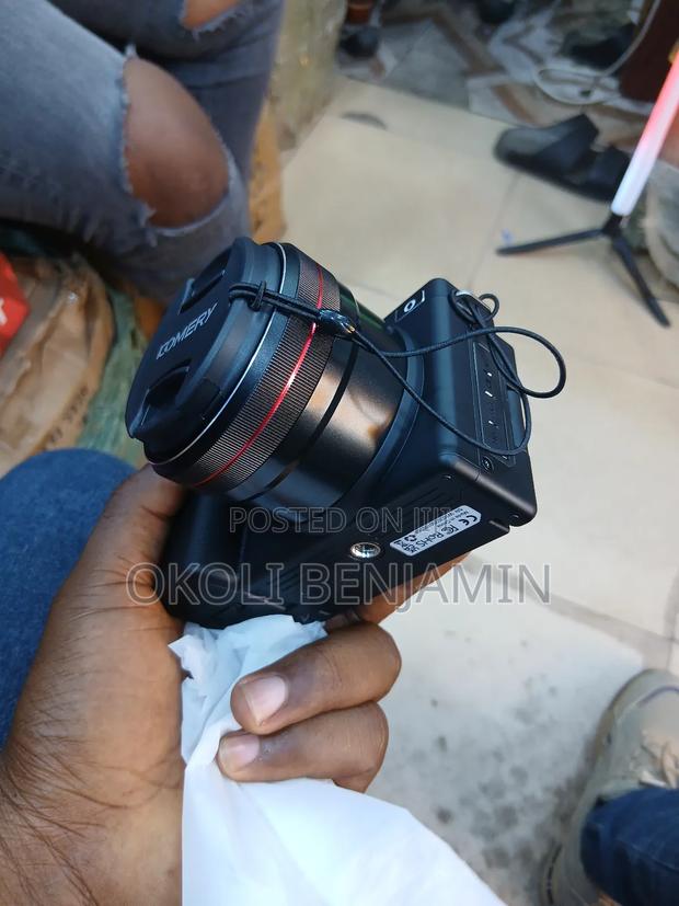 Digital Camera photo 4