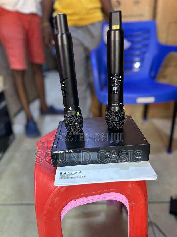 Shure Slxd4 Dual Digital Wireless Microphone System photo 3