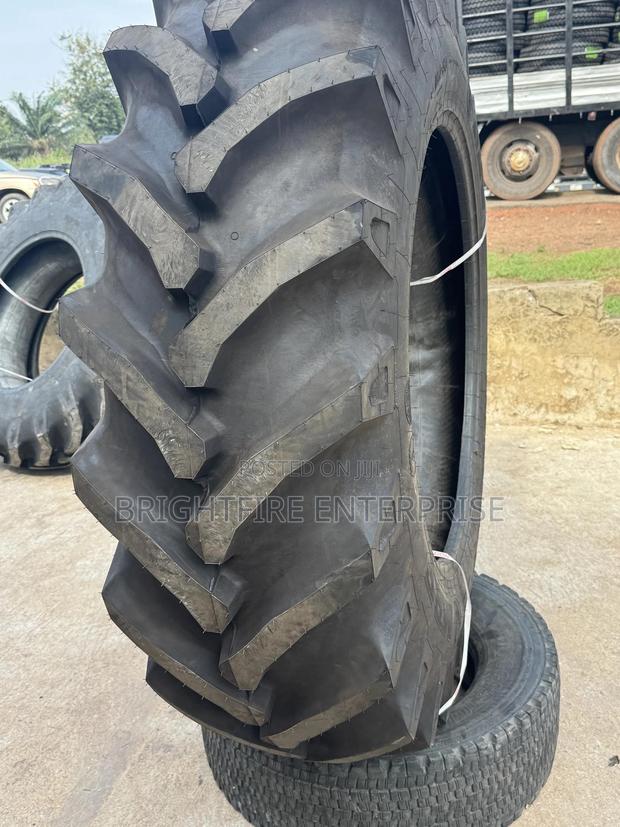 Tractor Big Tire photo 4