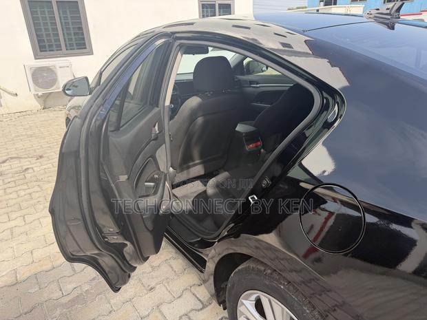 Hyundai Elantra SE 2019 Black photo 9