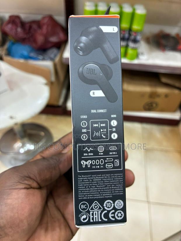 JBL Wave 200tws Earbuds photo 3