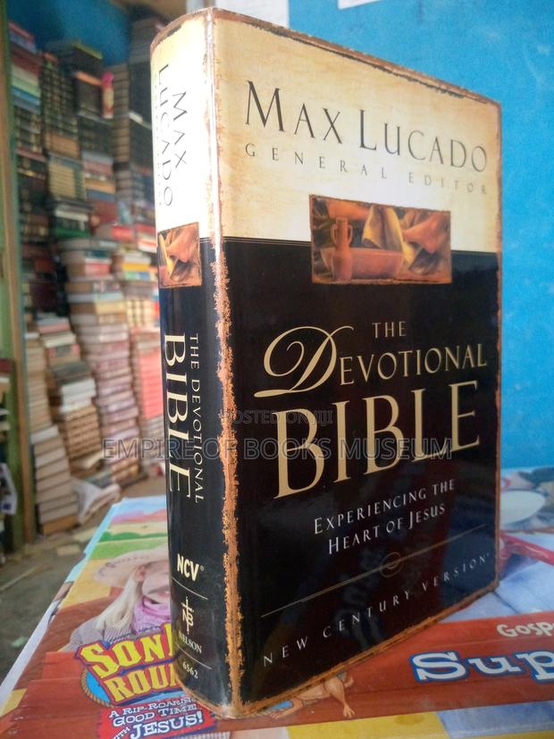 Ncv, the Devotional Bible: Experiencing the Heart of Jesus · Photo 2