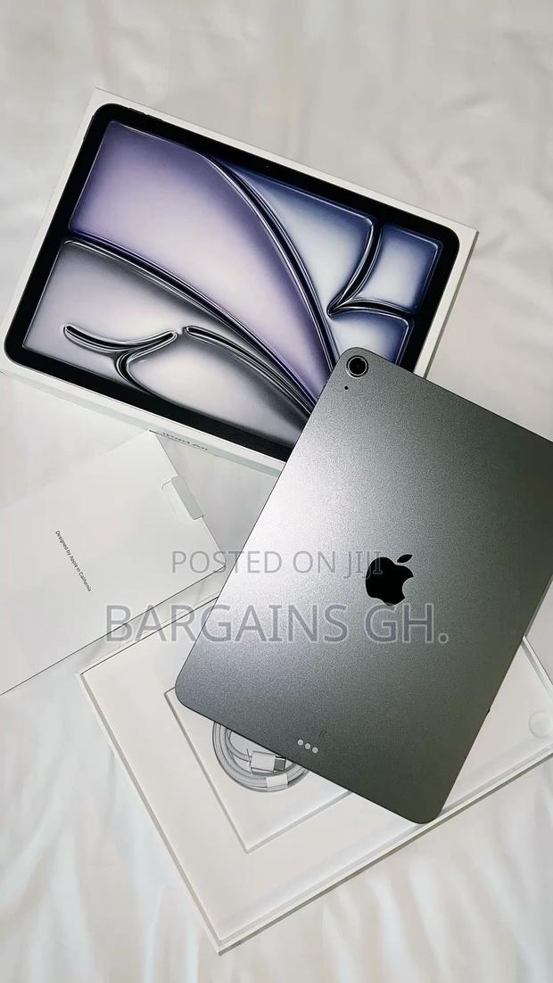 New Apple iPad Air 13 (2025) 128 GB Blue photo 3
