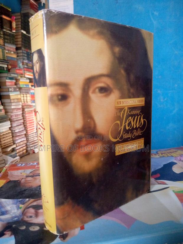 The Knowing Jesus Study Bible · Photo 2