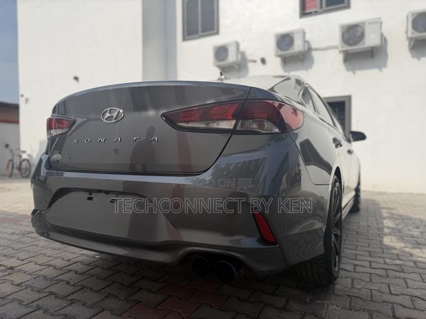 Hyundai Sonata Sport 2018 Gray photo 7