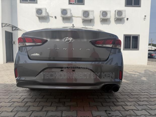 Hyundai Sonata Sport 2018 Gray photo 6