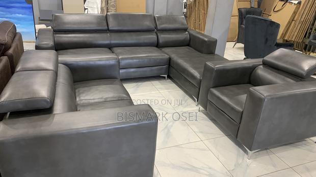 A Set of Adjustable Sofa Set With a Bouncy Seat photo 2