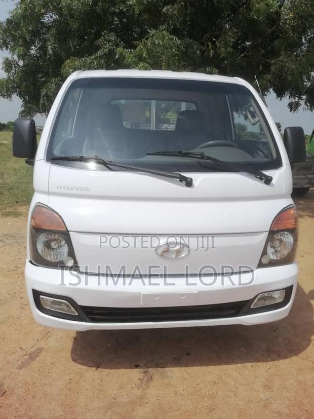Hyundai H1 2015 White · Photo 3