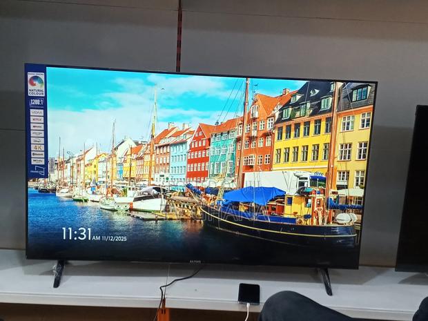 Living Room Star Using Ailyons 55 Inches Smart Tv · Photo 3