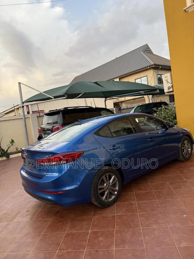 Hyundai Elantra 2017 Blue photo 2