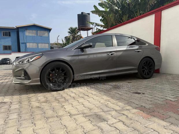 Hyundai Sonata Sport 2018 Gray photo 15
