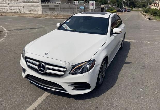 Mercedes-Benz E300 4Matic AWD Sedan (2.0L 4cyl 9A) 2017 Pearl