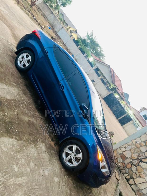 Hyundai Elantra SE 4dr Sedan (1.8L 4cyl 6A) 2015 Blue