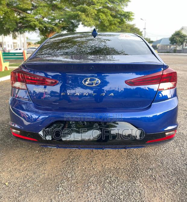 Hyundai Elantra 2020 Blue