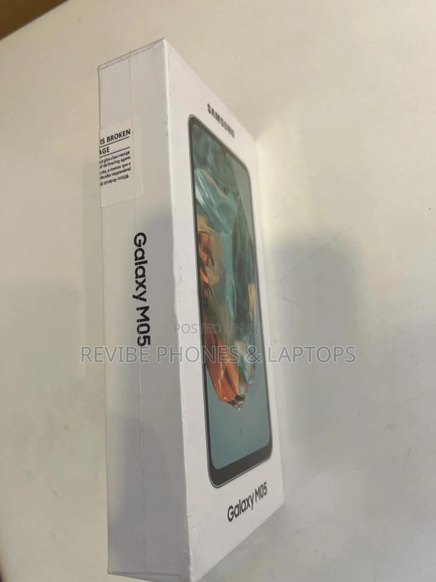 New Samsung Galaxy M05 64 GB Green photo 2