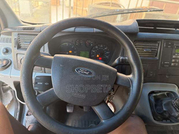 Ford Transit 2011 Grey photo 8