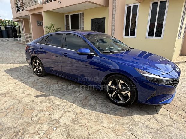 Hyundai Elantra Limited 2021 Blue