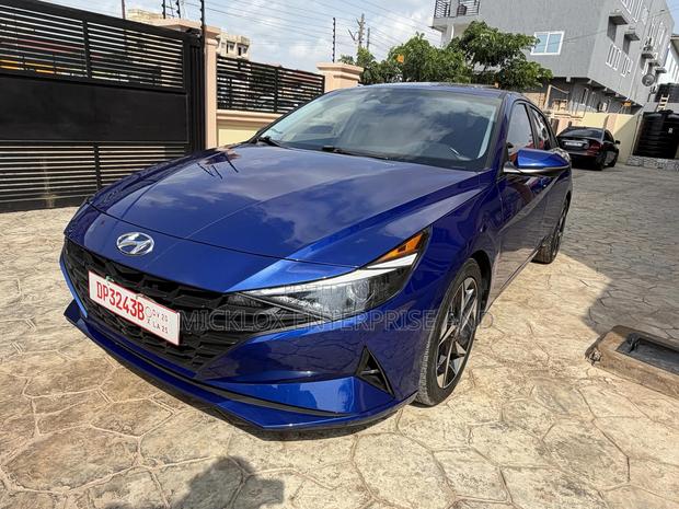 Hyundai Elantra Limited 2021 Blue