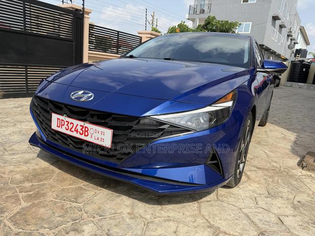 Hyundai Elantra Limited 2021 Blue