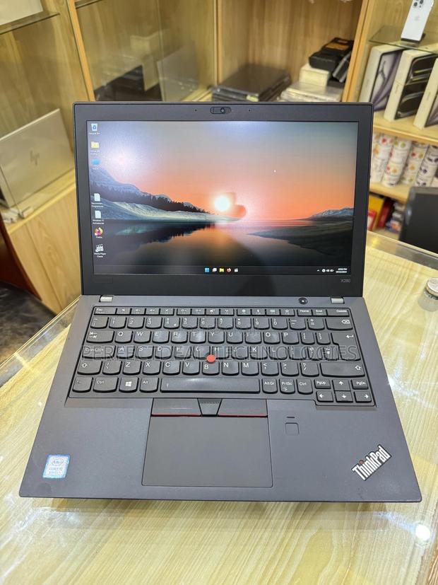 New Laptop Lenovo ThinkPad X280 8GB Intel Core i5 SSD 256GB