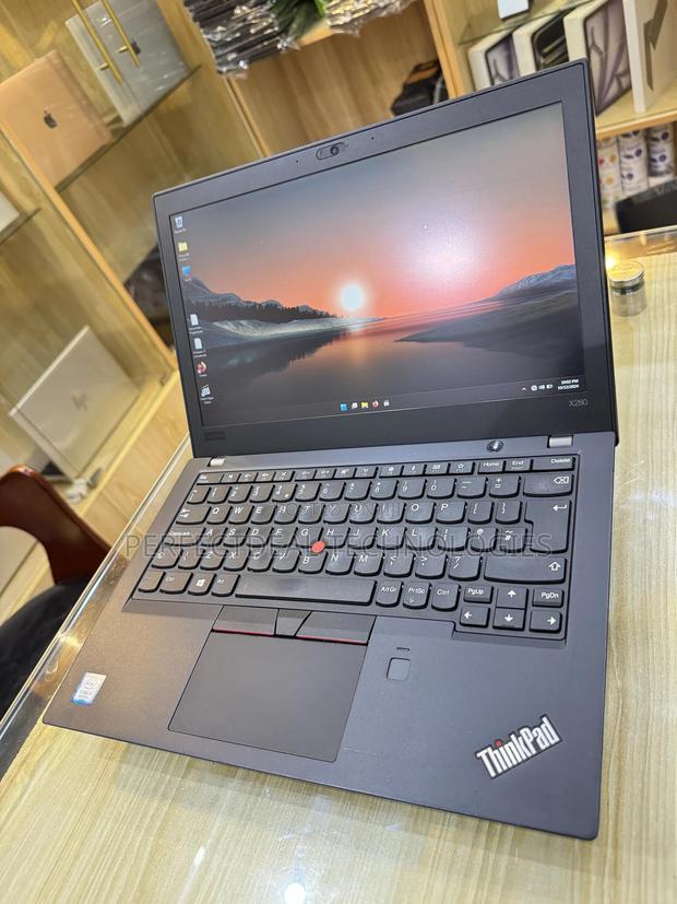 New Laptop Lenovo ThinkPad X280 8GB Intel Core i5 SSD 256GB photo 3