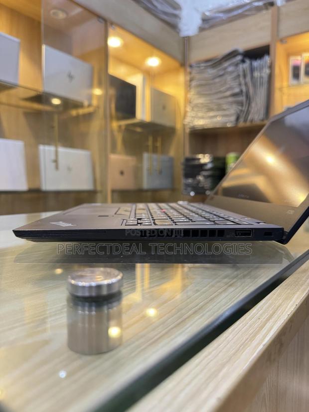 New Laptop Lenovo ThinkPad X280 8GB Intel Core i5 SSD 256GB photo 5