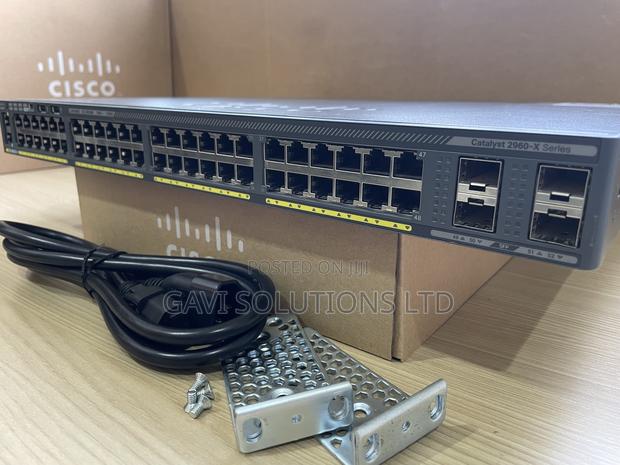 Cisco Catalyst 2960x 48port Poe+ photo 2