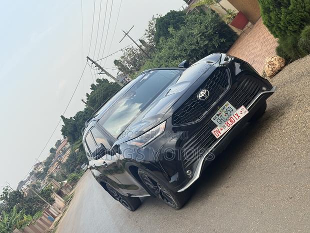Toyota Highlander XLE AWD 2023 Black
