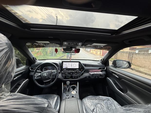 Toyota Highlander XLE AWD 2023 Black