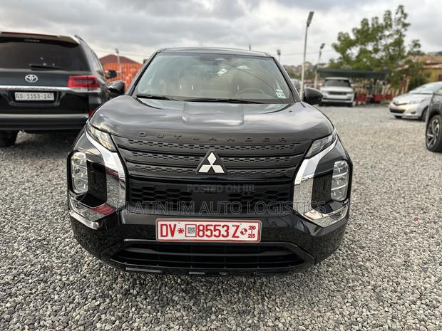 Mitsubishi Outlander SE Black Edition 2023 Black photo 6