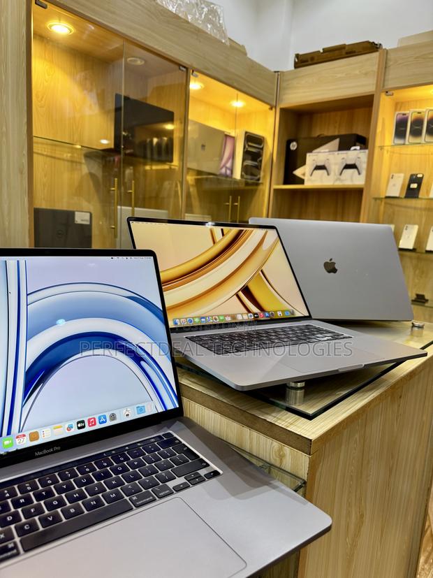 New Laptop Apple MacBook Pro 2019 16GB Intel Core i9 SSD 1T photo 2
