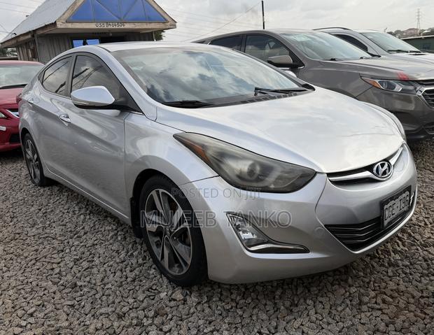 Hyundai Elantra Limited 4dr Sedan (1.8L 4cyl 6A) 2014 Silver