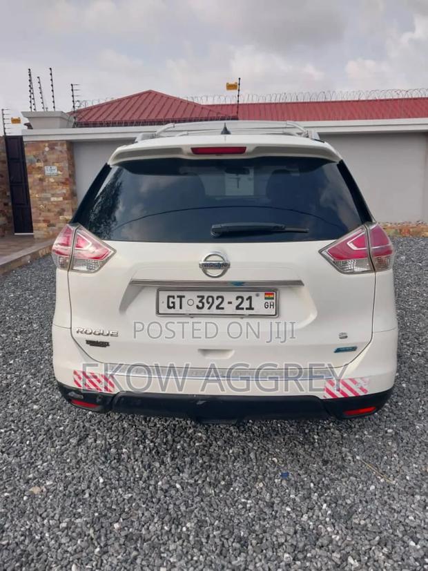 Nissan Rogue S 4dr SUV (2.5L 4cyl CVT) 2014 White