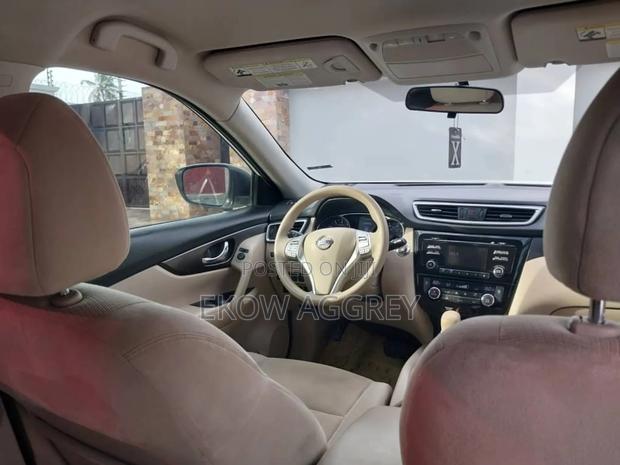 Nissan Rogue S 4dr SUV (2.5L 4cyl CVT) 2014 White