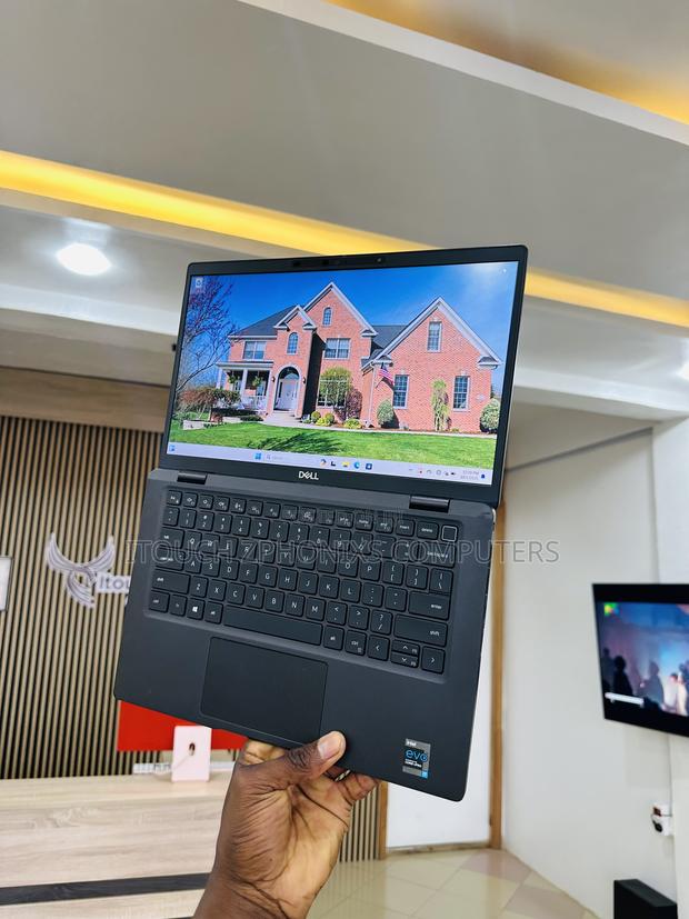 Laptop Dell Latitude 5300 16GB Intel Core I7 SSD 256GB photo 4