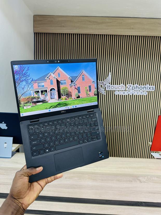 Laptop Dell Latitude 5300 16GB Intel Core I7 SSD 256GB