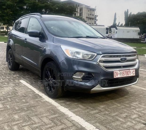 Ford Escape SE 4x4 2018 Blue