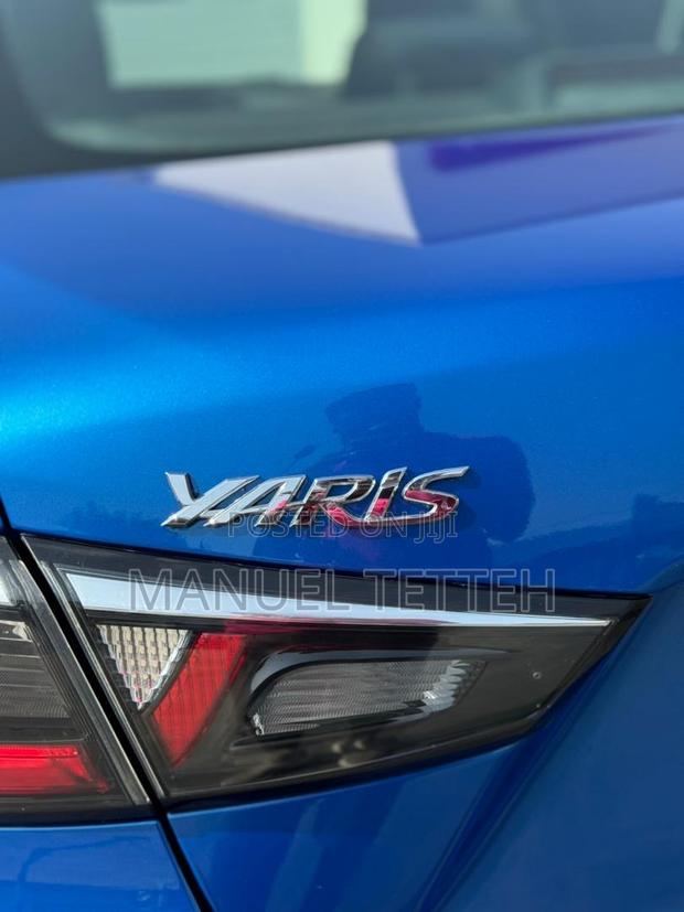 Toyota Yaris 2016 Blue