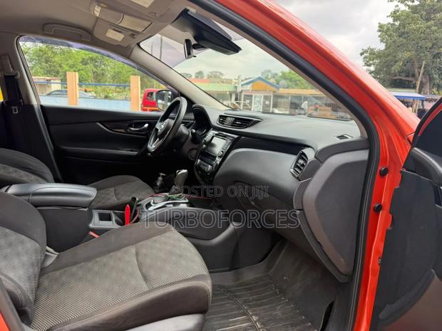 Nissan Rogue SV AWD 2018 Red