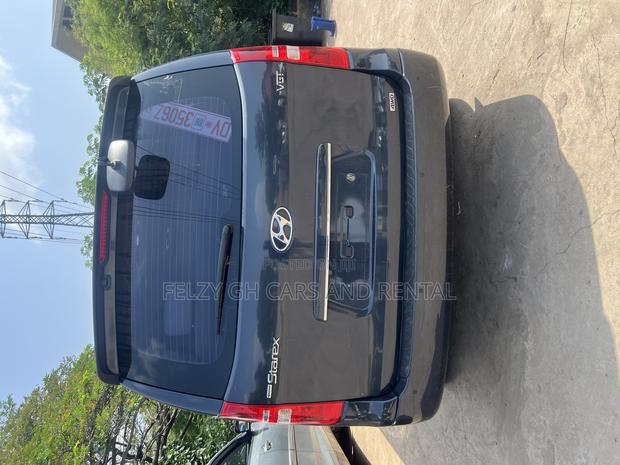 Hyundai Starex 2015 Blue photo 2