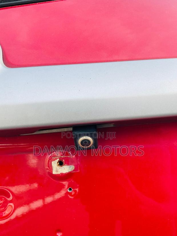 Toyota Yaris L Hatchback 5dr 2015 Red photo 7