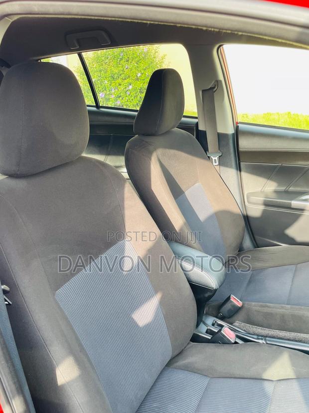 Toyota Yaris L Hatchback 5dr 2015 Red photo 12